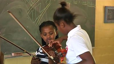 ЮАР: клуб скрипачей как мера безопасности