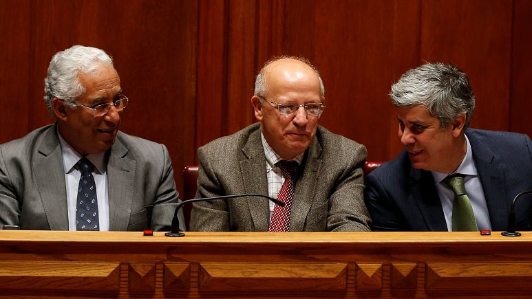 Fitch tira Portugal do lixo e sobe rating em dois níveis