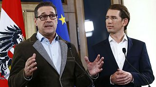 Head of the FPOe Strache and head of the OeVP Kurz address a news conferenc