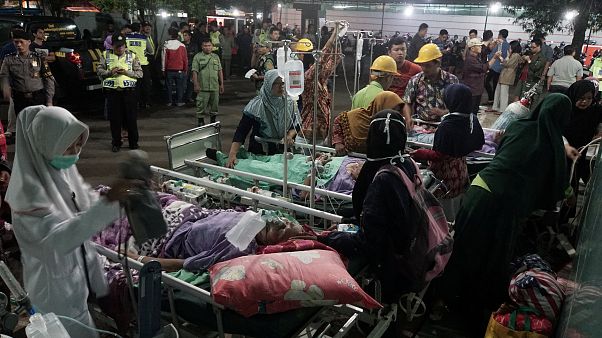 ثلاثة قتلى وسبعة جرحى ضحايا زلزال يضرب جزيرة جاوة الإندونيسية ثلاثة قتلى وسبعة جرحى ضحايا زلزال يضرب جزيرة جاوة الإندونيسية