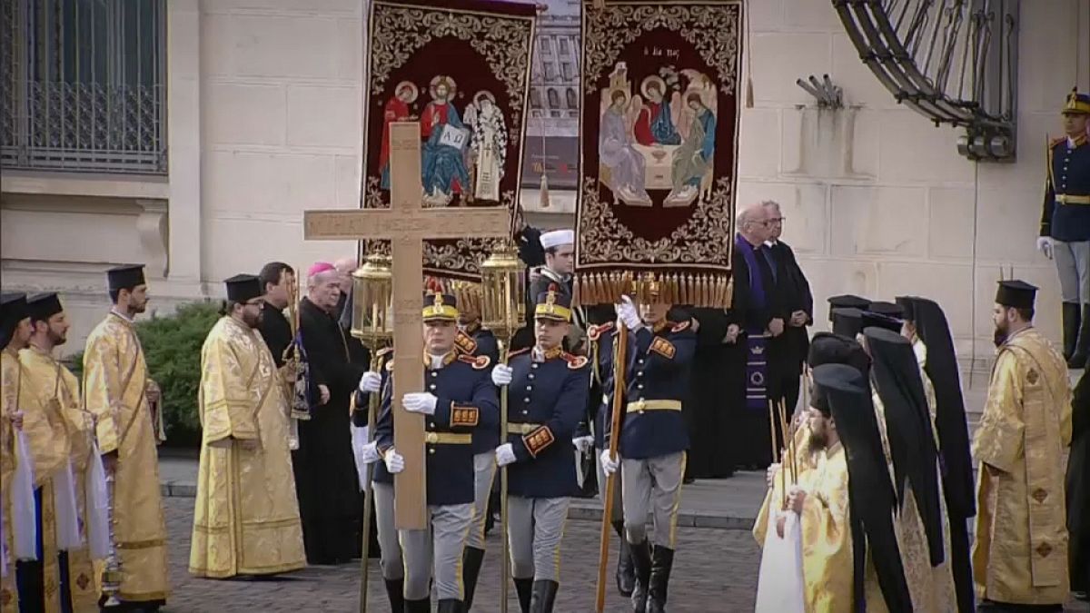 Funeral of Romania's King Michael draws big crowds in Bucharest