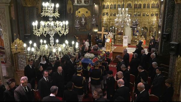 Tens of thousands line Bucharest streets in homage to late King Michael Tens of thousands line Bucharest streets in homage to late King Michael