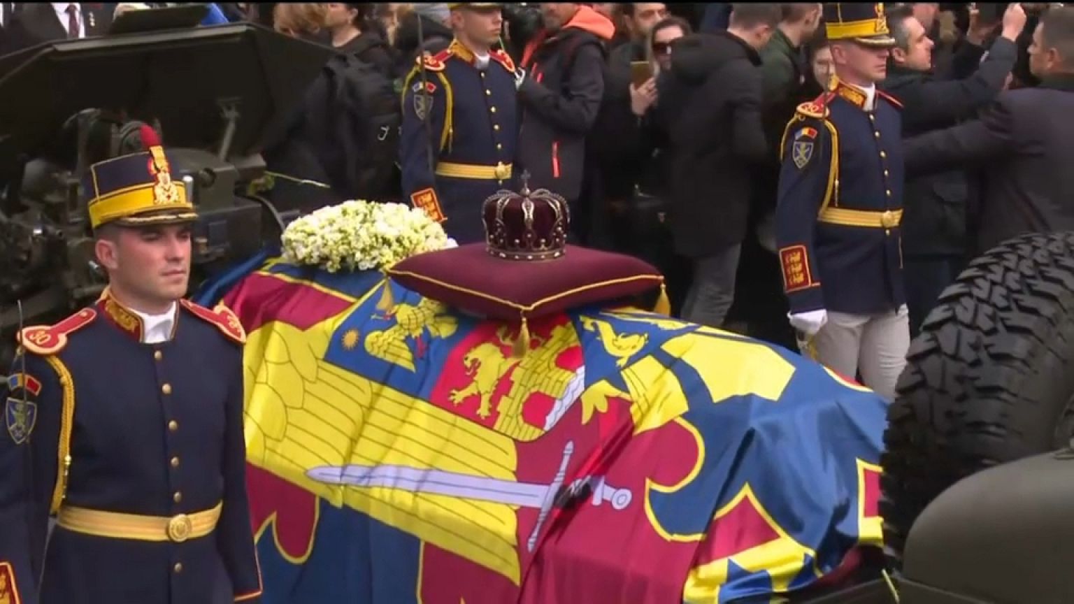 Los rumanos despiden a su último rey, Miguel I 