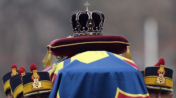 Румыния простилась с королем Михаем Румыния простилась с королем Михаем