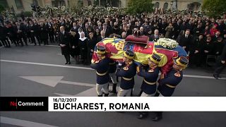 Milhares despedem-se do Rei Miguel da Roménia