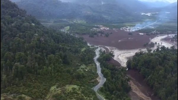 Deadly landslide razes Chilean tourist village Deadly landslide razes Chilean tourist village
