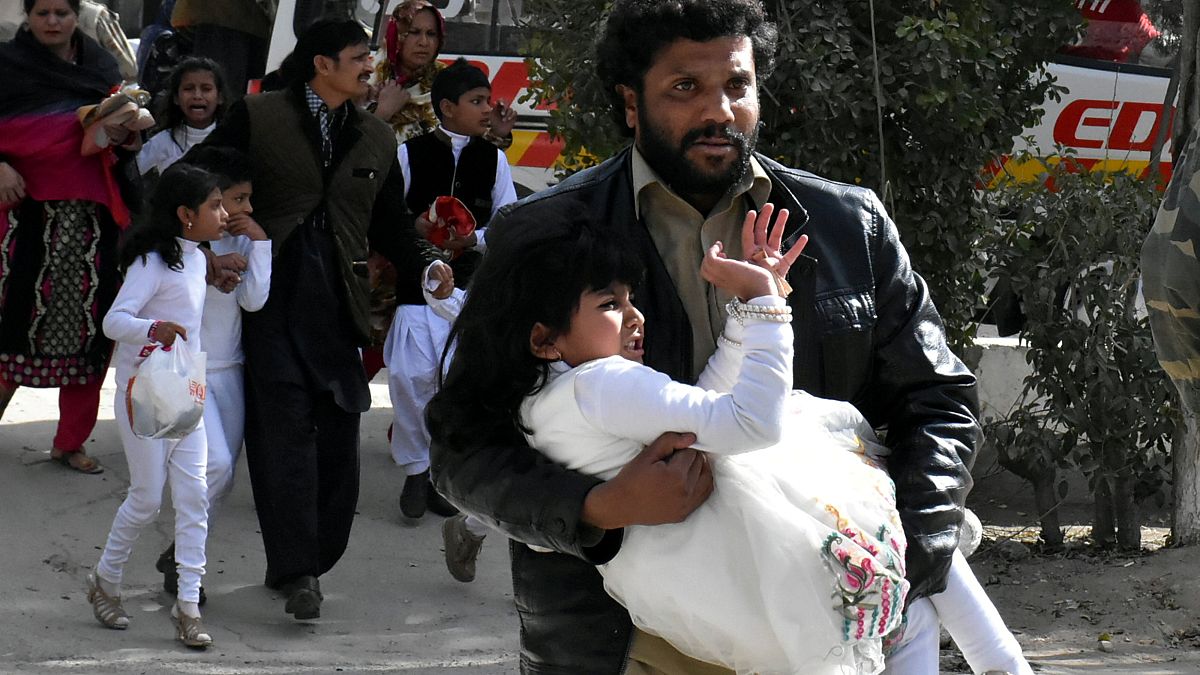 Πακιστάν: Πολύνεκρη επίθεση σε εκκλησία - To Ισλαμικό Κράτος ανέλαβε την ευθύνη