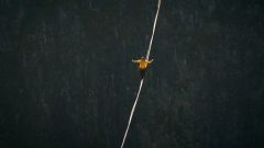 New record set in slacklining event in China 