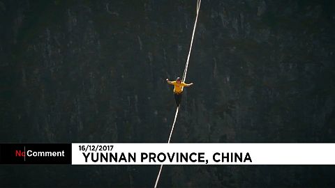 Record de slackline les yeux bandés