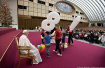 Papa Francisco evoca valores solidários em dia de aniversário