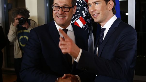 Migranti, sicurezza ed Europa: ecco l'Austria che verrà Migranti, sicurezza ed Europa: ecco l'Austria che verrà