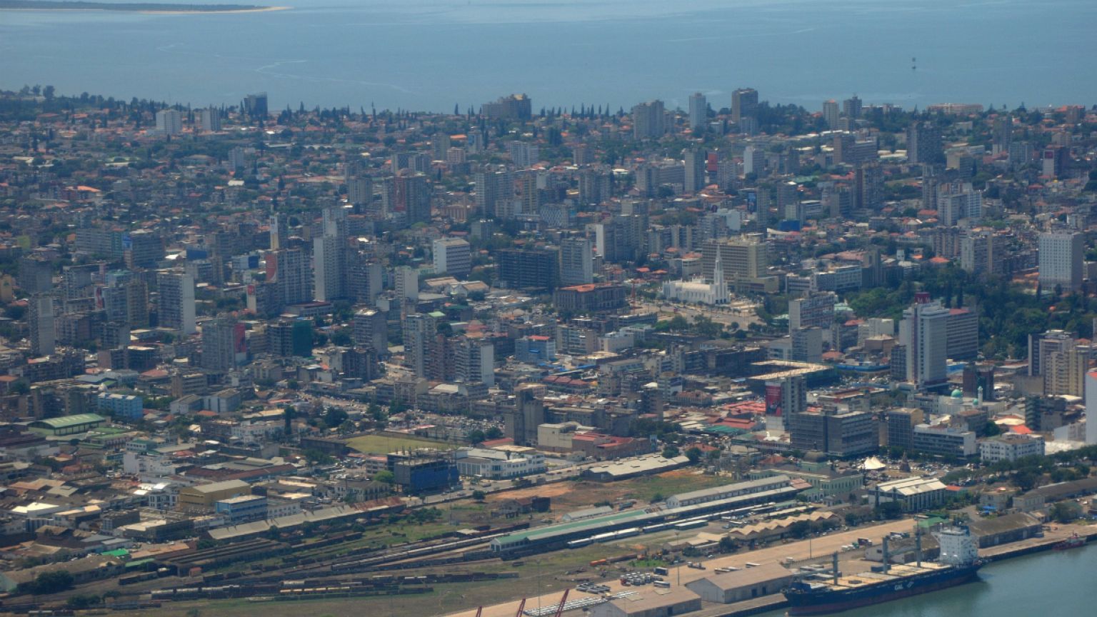 Empresa punida por açoitar com varas os empregados 