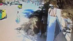CCTV captures attackers as they try to break into Pakistan church