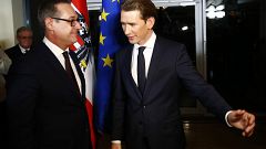 Direita e extrema-direita no poder em Viena prometem luta contra imigração 