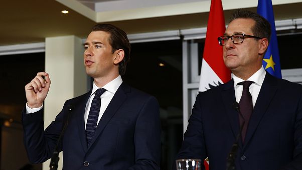 Αυστρία: Ορκίζεται η νέα κυβέρνηση Αυστρία: Ορκίζεται η νέα κυβέρνηση