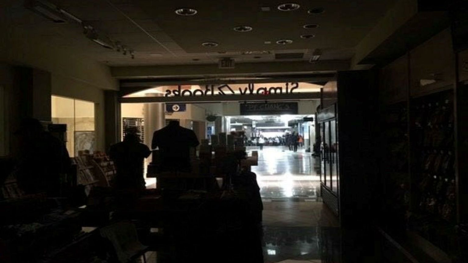 Ατλάντα: To ρεύμα επανήλθε, η οργή των επιβατών περισσεύει 