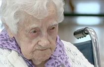 Letartóztatták a 93 éves nénit, aki nem volt hajlandó elhagyni az idősotthont