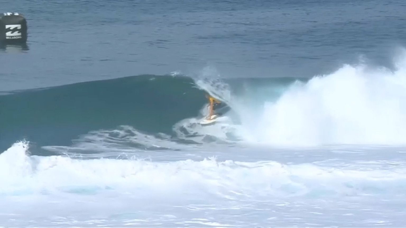 Frederico Morais eliminado do Billabong Pipe Masters