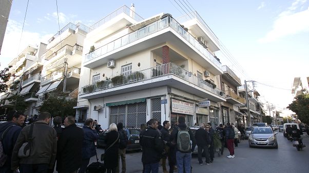 Άγιοι Ανάργυροι: Αστυνομικός σκότωσε την οικογένειά του και αυτοκτόνησε Άγιοι Ανάργυροι: Αστυνομικός σκότωσε την οικογένειά του και αυτοκτόνησε