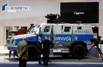 "Rechte Stickerei" im Panzersitz? Sachsens Polizei reagiert auf Shitstorm