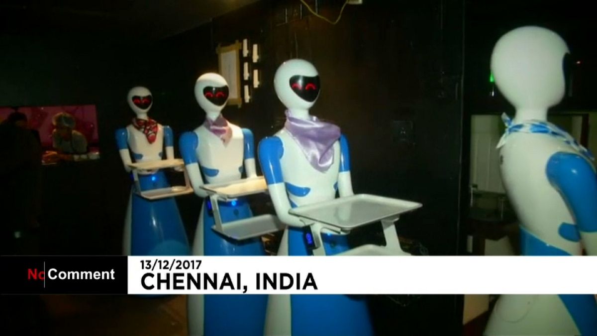 Indien: Serviceroboter im Restaurant