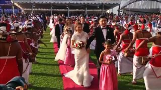 Sri Lanka’da 50 Çinli çiftin toplu düğün töreni