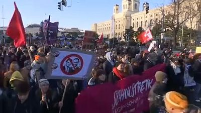 Tüntettek az új osztrák kormány ellen