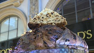 El panettone más grande del mundo hace las delicias de Milán