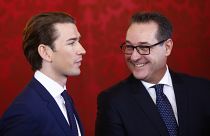 Österreich: Bundespräsident lobt türkis-blaue Regierung an