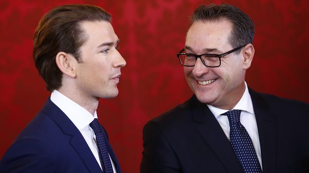 Österreich: Bundespräsident lobt türkis-blaue Regierung an Österreich: Bundespräsident lobt türkis-blaue Regierung an