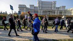 Romania: protesters’ creative new way of trolling their under fire MPs
