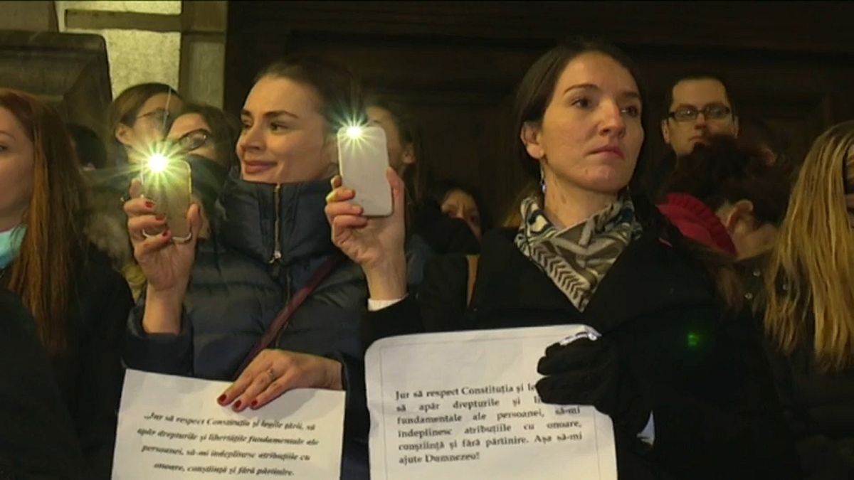 Судьи и прокуроры на улицах Бухареста