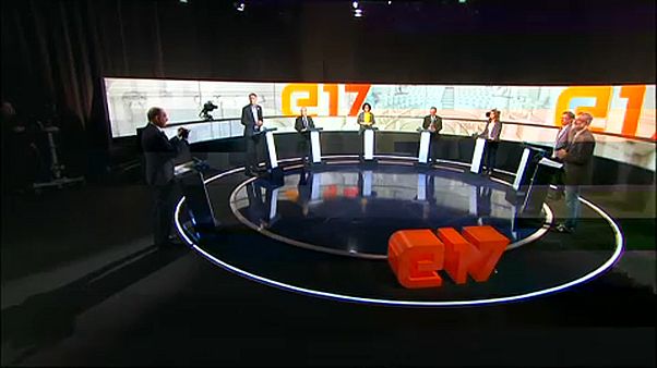 Καταλονία: Μάχη «στήθος με στήθος» Καταλονία: Μάχη «στήθος με στήθος»