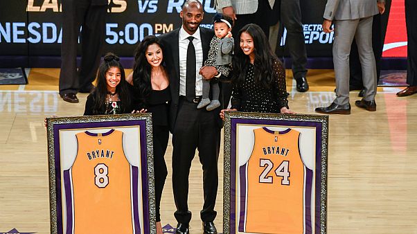 Kobe Bryant au panthéon des Lakers Kobe Bryant au panthéon des Lakers