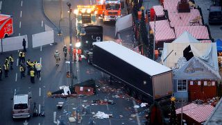 Μαύρη επέτειος από το χτύπημα της τρομοκρατίας στη Γερμανία - Λάθη και αστοχίες της κυβέρνησης