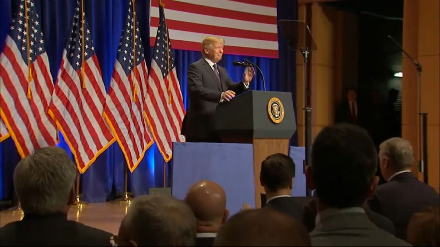 Moscú y Pekín critican la estrategia de Trump
