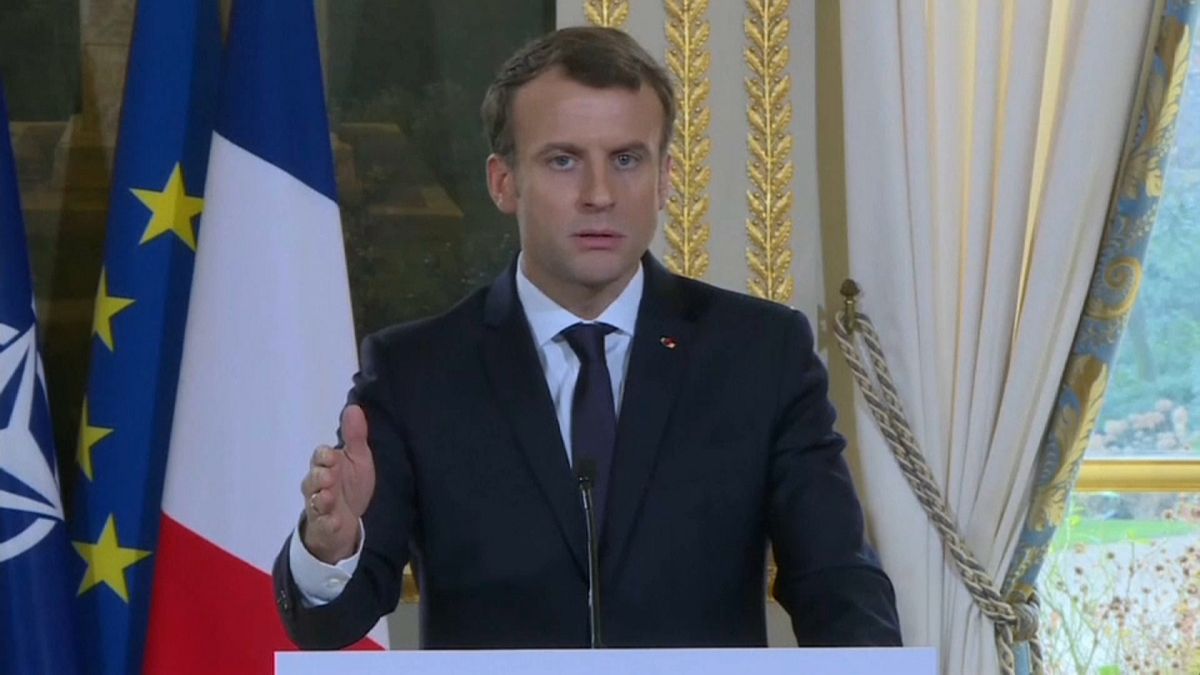 Emmanuel Macron recusa acusações de Bashar al Assad