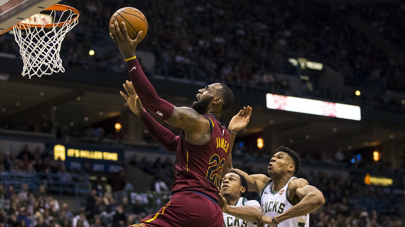 LeBron James'in sayıları Cleveland Cavaliers’i kurtaramadı