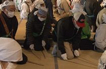 Ιαπωνία: Καθαρίζουν τους ναούς για το νέο έτος