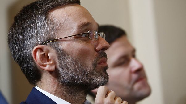 Shitstorm und Lob: Kusine kritisiert neuen österreichischen Innenminister Kickl Shitstorm und Lob: Kusine kritisiert neuen österreichischen Innenminister Kickl