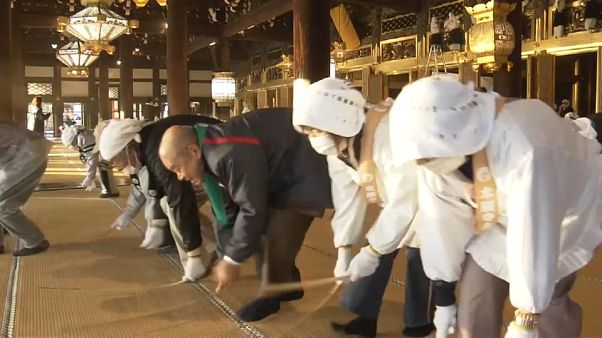 Dépoussiérage des deux principaux temples bouddhistes de Tokyo Dépoussiérage des deux principaux temples bouddhistes de Tokyo