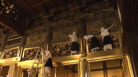 Rituelle Reinigung - Hausputz bei Buddhas