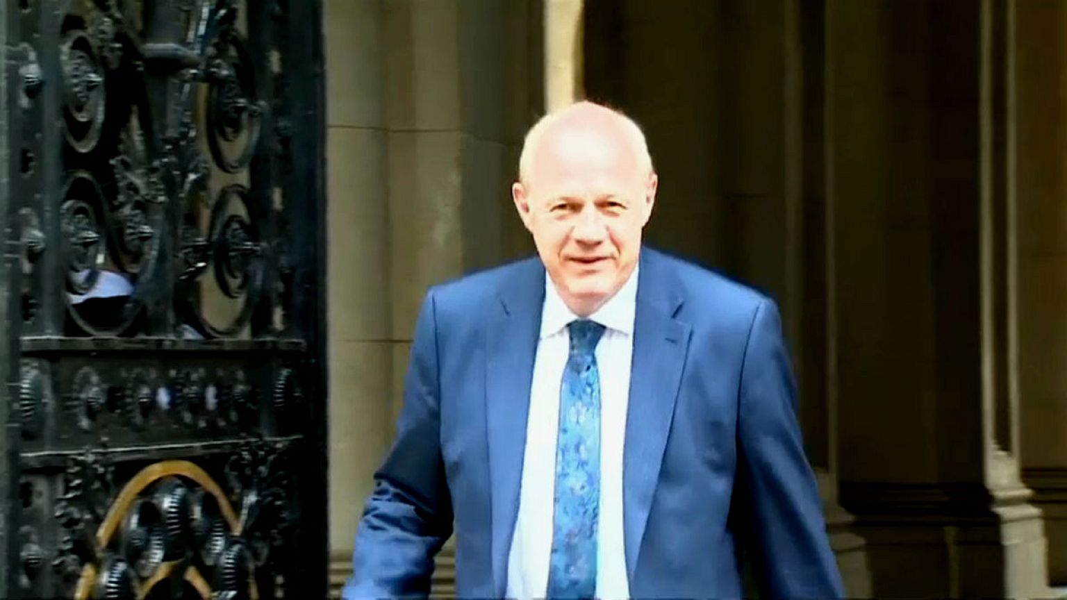 Cae otro aliado de May en el Gobierno británico