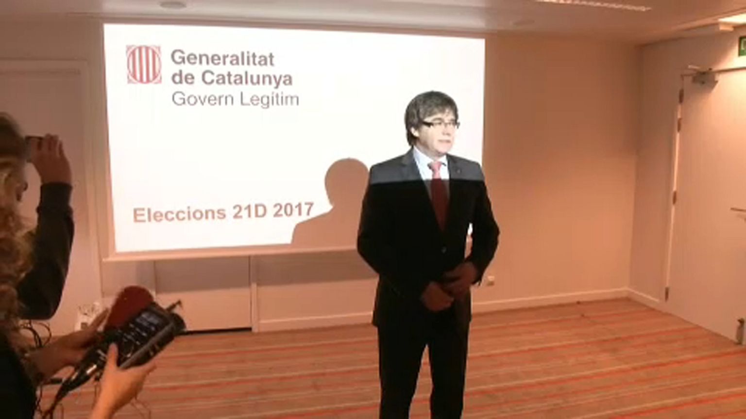 Száműzetéséből is "szavazott" Puigdemont