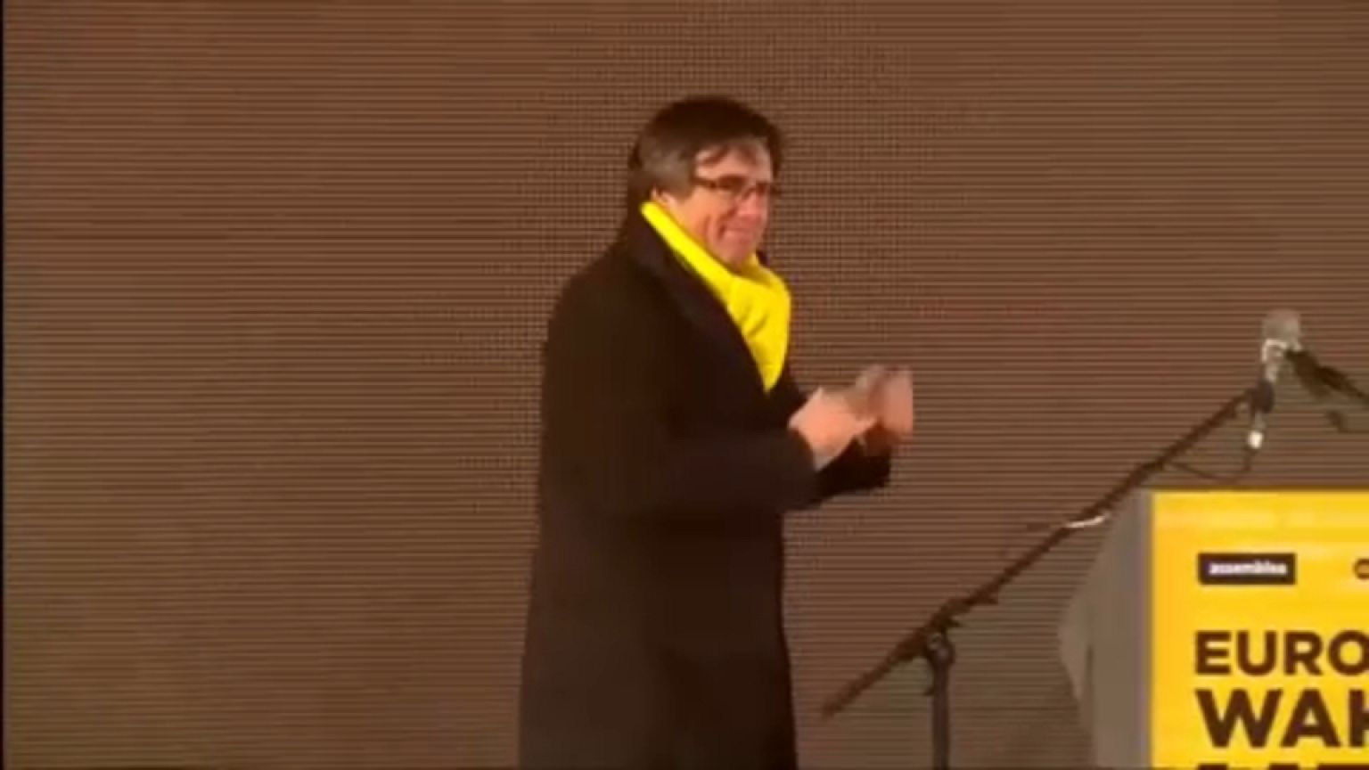 A leváltott elnök, "aki továbbra is elnök akar maradni"