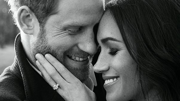 Prens Harry ve Megan Markle'nin yeni nişan fotoğrafları yayınlandı Prens Harry ve Megan Markle'nin yeni nişan fotoğrafları yayınlandı