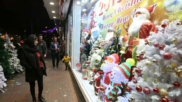 بابانوئل در خیابانهای تهران بابانوئل در خیابانهای تهران