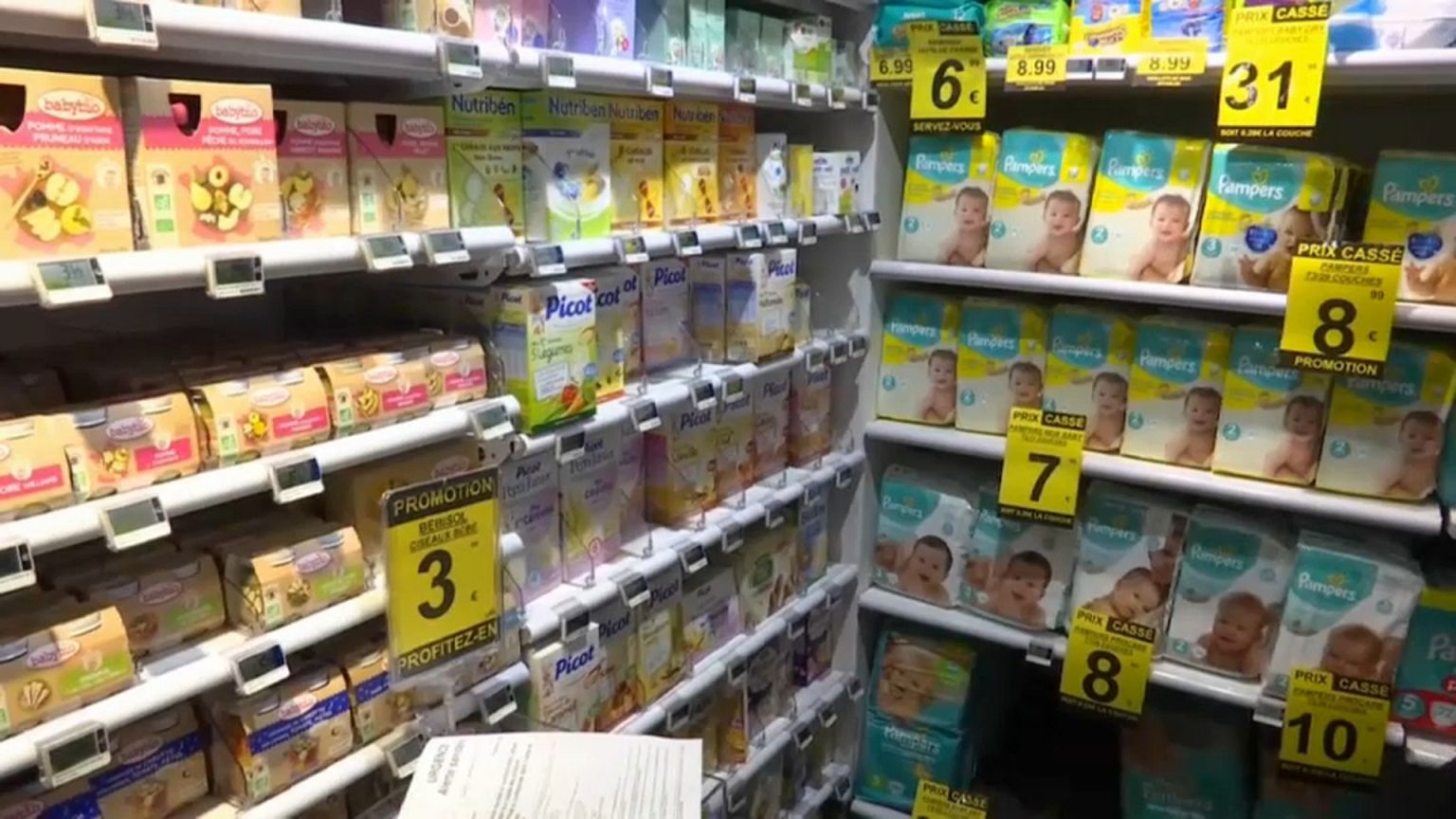 Lactalis retire du marché de nouveaux lots contaminés