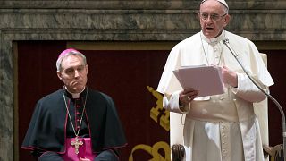 El papa Francisco dirige un crítico mensaje a la Curia Romana