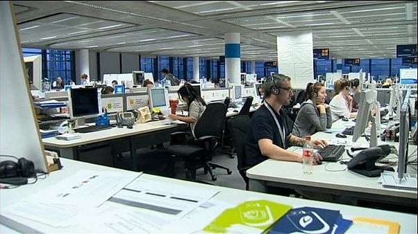 Italya Da Bir Cagri Merkezi Calisanlarina Saat Basi 33 Cent Veriyor Euronews